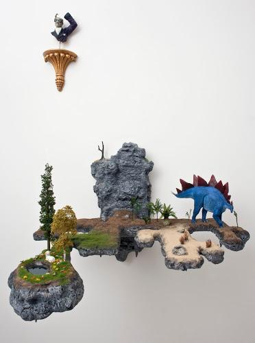 El universo dinosauriano de Adrian Hatfield