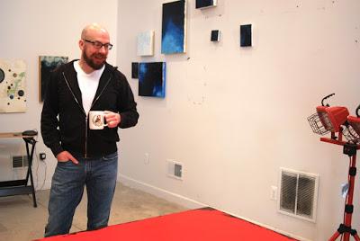 El universo dinosauriano de Adrian Hatfield