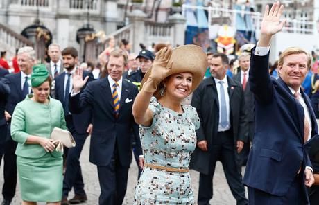 ¿QUÉ IDIOMAS HABLAN LOS ROYALS? ¿QUÉ IDIOMAS HABLAN LOS ROYALS?