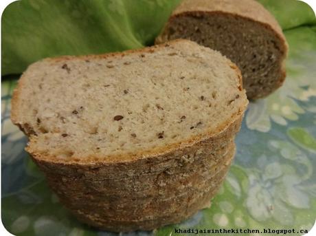 PAIN DE LA SEMAINE: PAIN AUX GRAINES ET À LA FARINE D’ÉPEAUTRE / BREAD OF THE WEEK: BREAD WITH SEEDS AND SPELT FLOUR / PAN DE LA SEMANA: PAN CON SEMILLAS Y HARINA DE ESPELTA / خبز الاسبوع : خبز دقيق الحنطة و بذور الكتان و الجنجلان