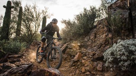 Rocky Mountain Sherpa, una dura máquina de carga que te invita a la exploración y perderte por días viajando Rocky Mountain Sherpa, una dura máquina de carga que te invita a la exploración y perderte por días viajando