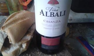 LAS CATAS Y MARIDAJES DE MAKOKI: VIÑA ALBALI CRIANZA 2011