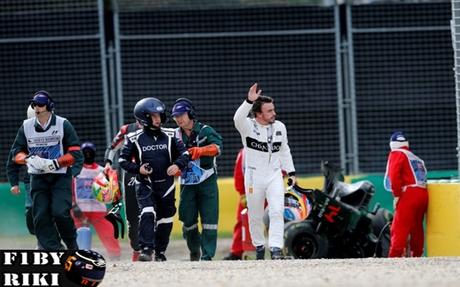 Según los médicos de la FIA Alonso se salvó por poco tras el accidente en Australia