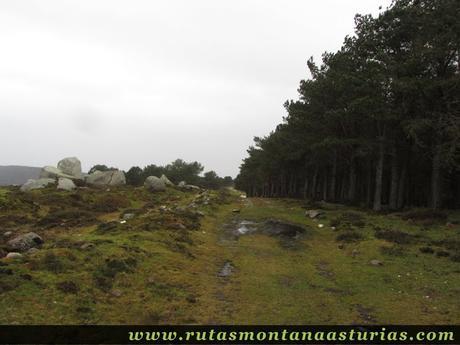 Ruta a los Picos Penouta, Fonteblanca y Peña de Xugos desde Alto de Penouta (Boal)