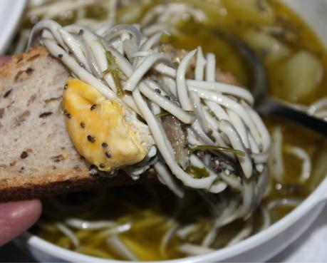 SOPA DE GULAS CON SEMILLAS DE CHIA & WOK DE PESCADO ALIÑADO CON VINAGRE
DE ARROZ