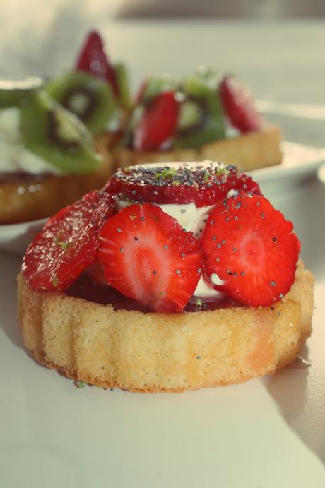 TARTALETAS DE QUESO, MERMELADA, MIEL Y FRUTAS