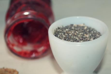 MERMELADA DE FRESA Y GROSELLAS  CON SEMILLAS DE CHIA