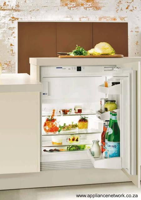 El refrigerador empotrado. El refrigerador empotrado.