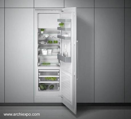 El refrigerador empotrado. El refrigerador empotrado.