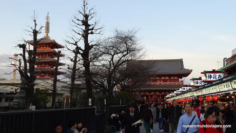 Tokio; Asakusa y Ginza de noche