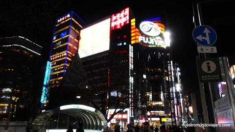 Tokio; Asakusa y Ginza de noche