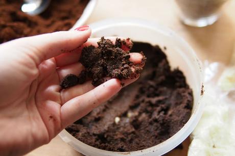 Remedio casero con café para eliminar las bolsas de los ojos