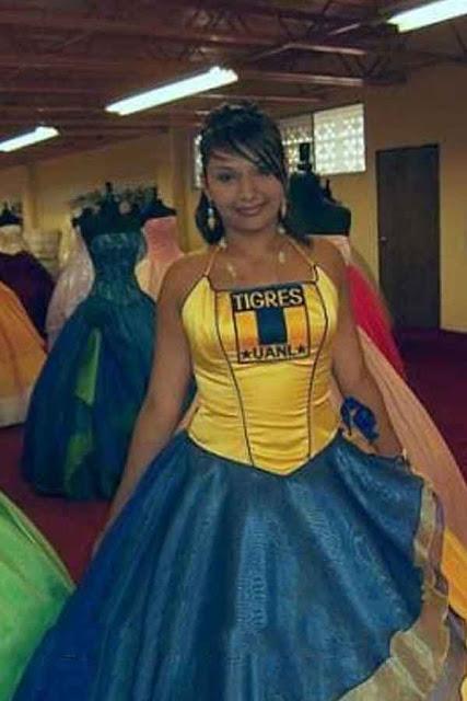 Los más horrendos 12 vestidos de 15 años. La #7 se suicidó de la vergüenza