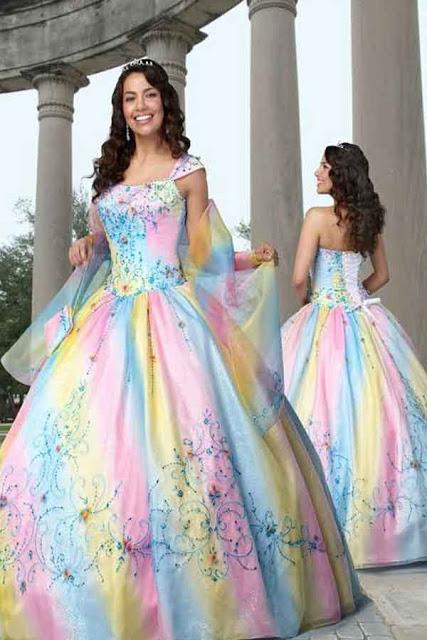 Los más horrendos 12 vestidos de 15 años. La #7 se suicidó de la vergüenza