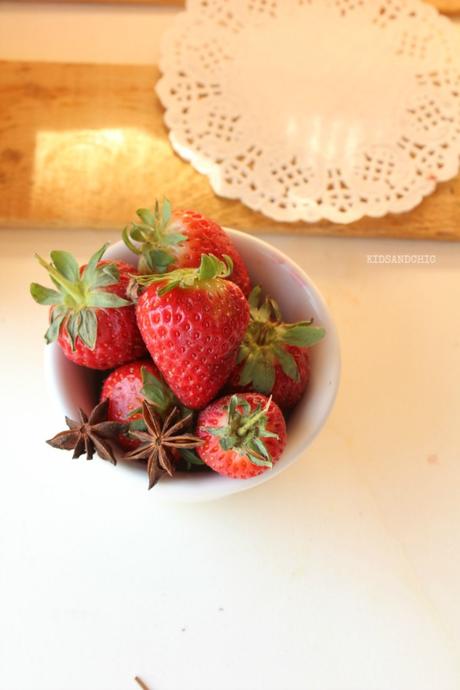 Mermelada de fresas especiadas al vino tinto