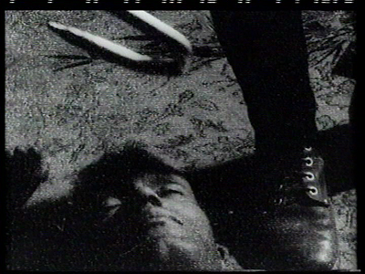 Ben después de ser asesinado por uno de los guardias