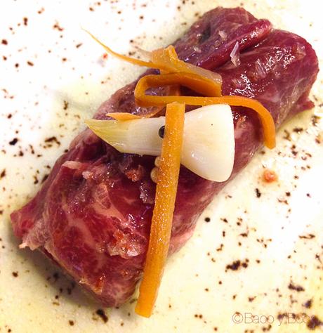 SALPICÓN DE TERNERA CON SAL MALDON DE TOMATE mario sandoval bacoyboca-HIERBAS AROMÁTICAS Mario Sandoval bacoyboca