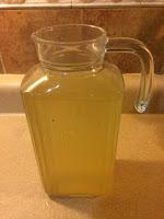 Agua de piña infusionada