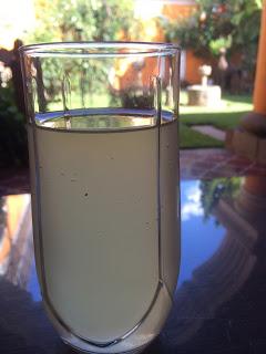 Agua de piña infusionada