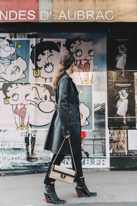 A Day With Vestiaire Collective II Vestiaire_Collective-Louis_Vuitton_Leather_Coat-Black_and_White-Chanel_Vintage-Celine_Boots-Street_Style-Outfit-PFW-2