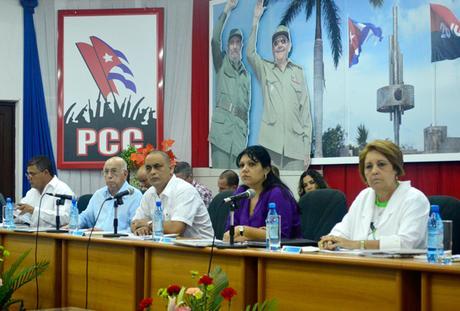 presidencia-asamblea-ujc-yvg