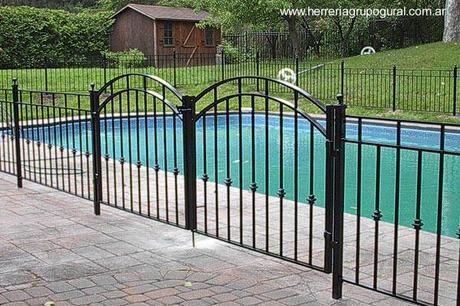 Cercos para piscinas exteriores.