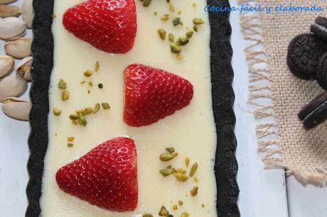 TARTA DE FRESAS, CHOCOLATE BLANCO Y OREOS, SIN HORNO