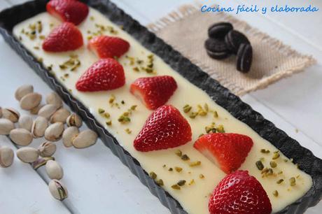 TARTA DE FRESAS, CHOCOLATE BLANCO Y OREOS, SIN HORNO