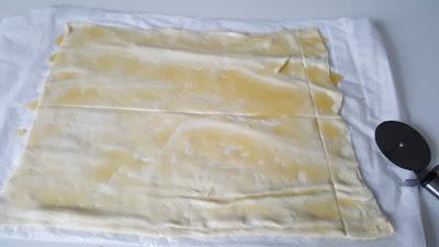 LAZOS DE HOJALDRE Y MIEL