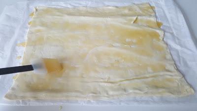 LAZOS DE HOJALDRE Y MIEL