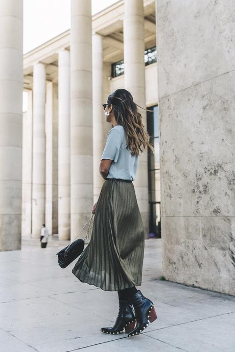 Collage_Vintage_Reiss-Pleated_Skirt-Blue_Shirt-Palais_de_Tokyo-30