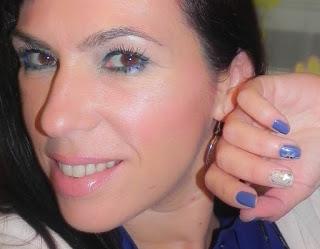Azul Eternity (look, manicura y outfit)