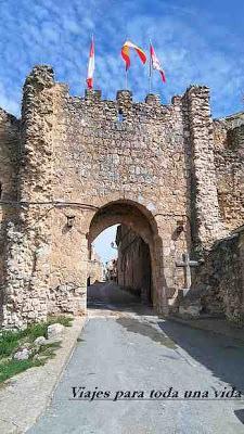 El pueblo amurallado de Maderuelo, en la provincia de Segovia