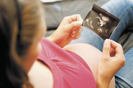 Fumar durante el embarazo modifica el ADN del feto