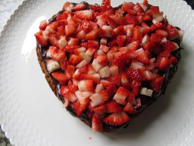 Tarta de fresas y chocolate