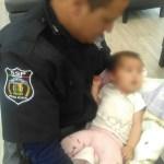 Policías rescatan a bebé abandonada en estacionamiento de Plaza San Luis