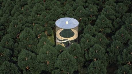 LA CASA DE CRISTAL DE AIBEK ALMASOV