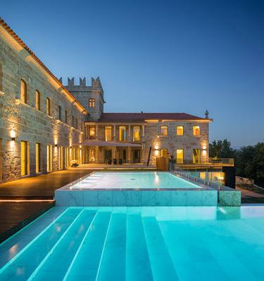 Ampiacion Moderna en un Palacio en Portugal