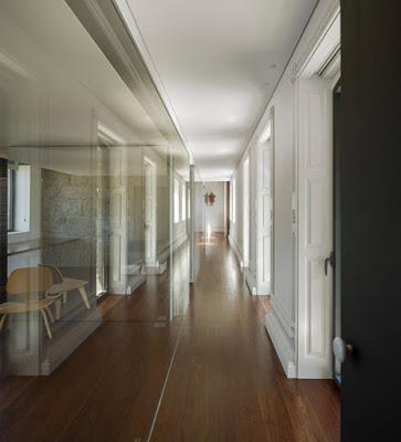 Ampiacion Moderna en un Palacio en Portugal