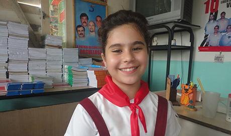 Una niña cubana apasionada por José Martí (+ Fotos)