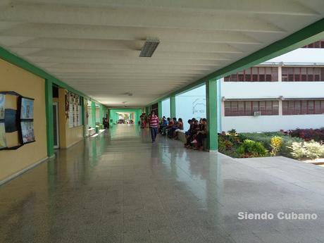 La “dictadura” me reprime y me otorga una carrera universitaria