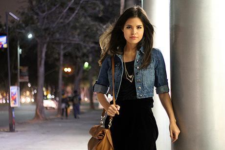 Descubre la mini cazadora vaquera. La adorarás