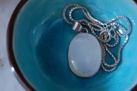 sueño con una piedra lunar