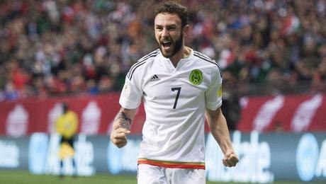 Layún se concentra en el Porto, y no hace caso de rumores