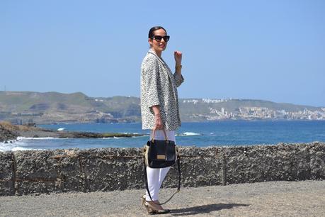 animal-print-zara-blazer-outfit-street-style