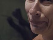 sobrecogedor spot muestra niño