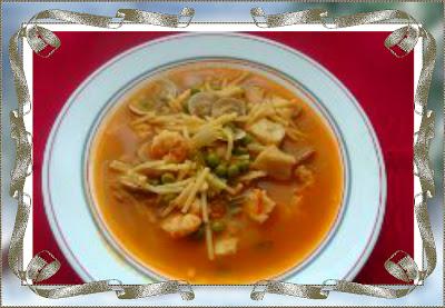 FIDEOS CON ALMEJAS Y GAMBAS