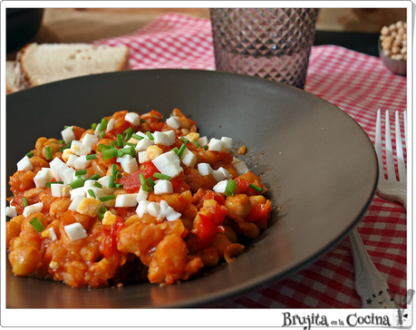 Garbanzos fritos con chorizo