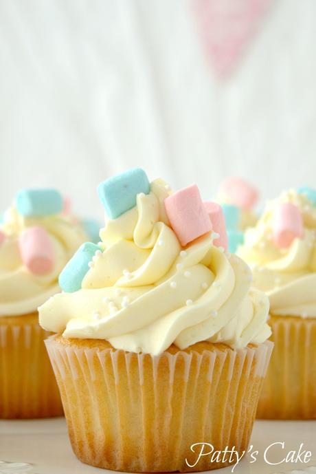 Cupcakes sorpresa de almendra con crema de yuzu - Una galleta, un cuento - Marzo - La Bella durmiente Cupcakes sorpresa de almendra con crema de yuzu - Una galleta, un cuento - Marzo - La Bella durmiente