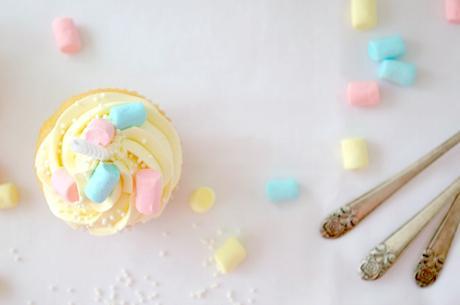 Cupcakes sorpresa de almendra con crema de yuzu - Una galleta, un cuento - Marzo - La Bella durmiente